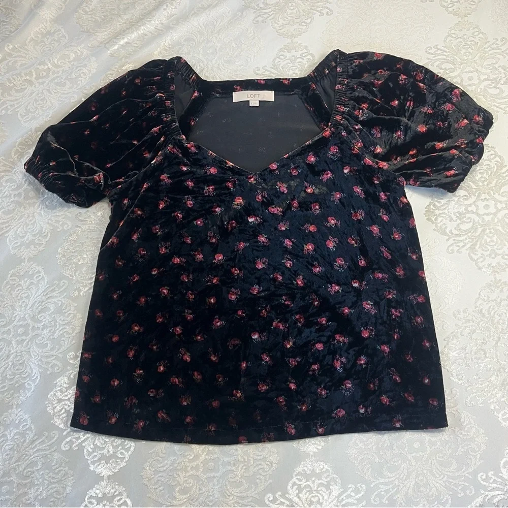 Loft Velvet Floral Rose Puff Sleeve Top Black Size Small